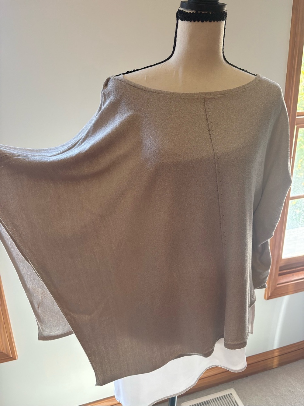 White House Black Market Gold Metallic Dolman Batwing Sleeve Sweater Size Small
